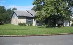 Main picture of 3000 S Taft St