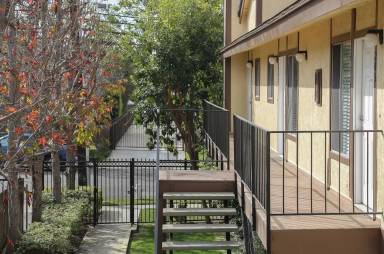 Main picture of 366 Avocado St