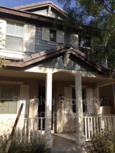 Main picture of 2947 N Evergreen St