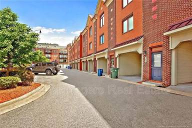 Main picture of 123 Pennmark Pl