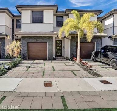 Main picture of 15811 NW 91st Ct