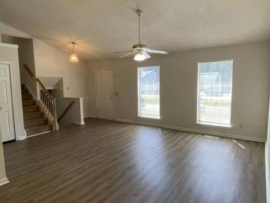 Main picture of 3122 Periwinkle Ct