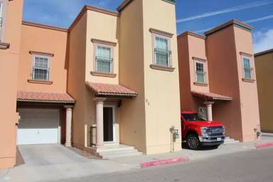 Main picture of 3150 N Yarbrough Dr