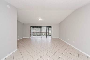 Main picture of 921 Gloucester Ct