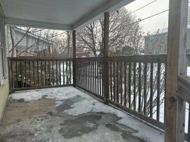 Main picture of 322 McConnell St