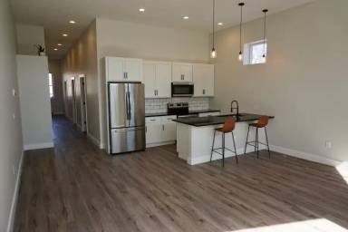 Main picture of 5904 Denison Ave