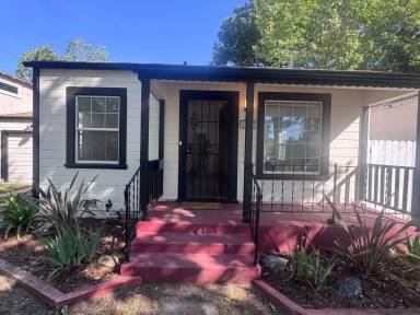 Main picture of 1559 Virginia Ave