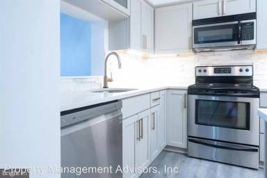Main picture of 1805 Crystal Dr