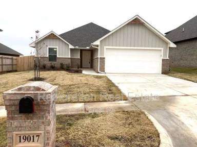 Main picture of 19017 Tarver Way