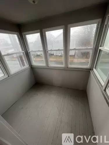 Main picture of 211 Spring St