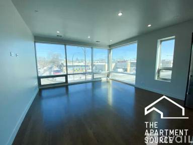 Main picture of 2503 W Fullerton Ave