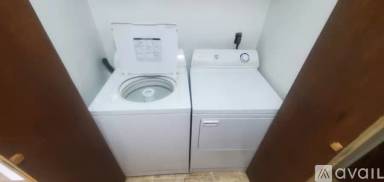 Main picture of 1112 Oakview Dr