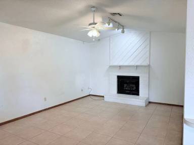 Main picture of 800 Bass Ct