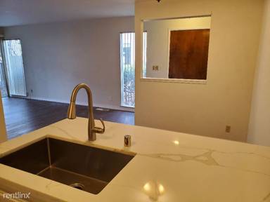 Main picture of 50 Massolo Dr