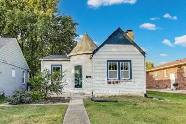 Main picture of 5244 E 10th St