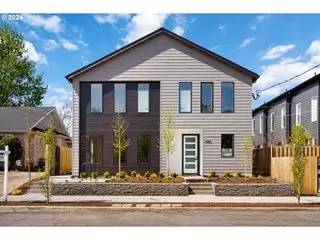 Main picture of 7455 N Mohawk Ave