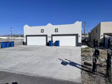 Main picture of 1632 Shamrock Rd