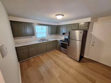 Main picture of 204 Elm St
