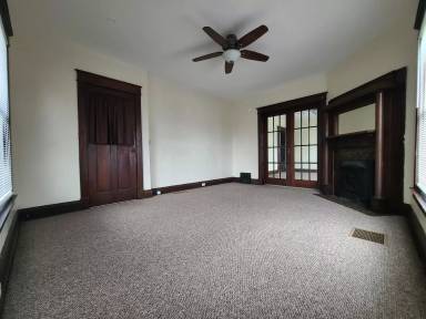 Main picture of 506 Lincolnway W