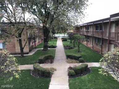 Main picture of 8504 Waukegan Rd