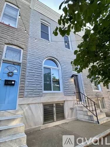 Main picture of 118 N Kenwood Ave