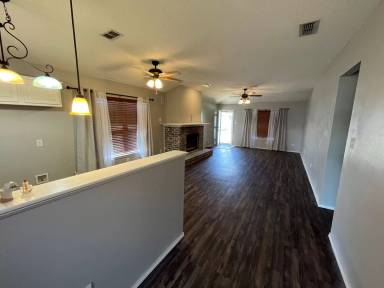 Main picture of 501 N Iola Ave