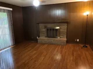 Main picture of 1631 E 56th Ct