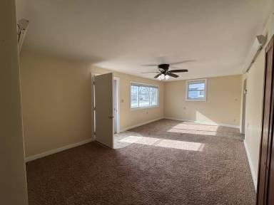 Main picture of 908 Jefferson St