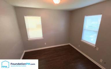 Main picture of 3052 Sinclair St
