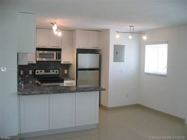 Main picture of 290 Navarre Ave