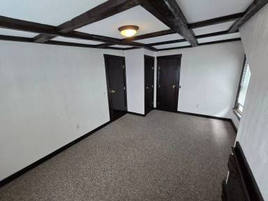Main picture of 9 Cox Ct