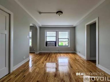 Main picture of 550 W Arlington Pl Apartments