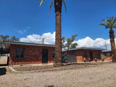 Main picture of 2527 N Edith Blvd