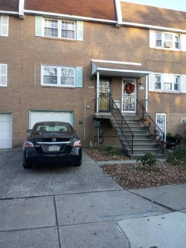 Main picture of 811 N 6th St