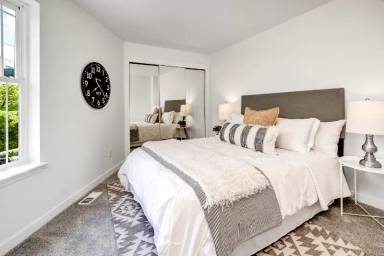 Main picture of 4703 Sand Point Way NE
