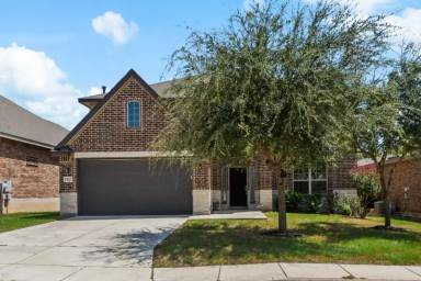 Main picture of 27027 Oleander Chase