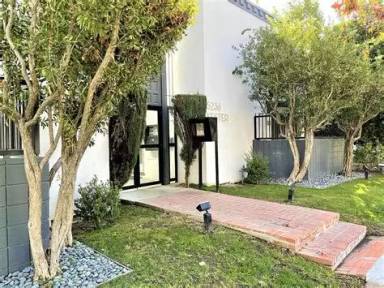 Main picture of 5236 Kester Ave