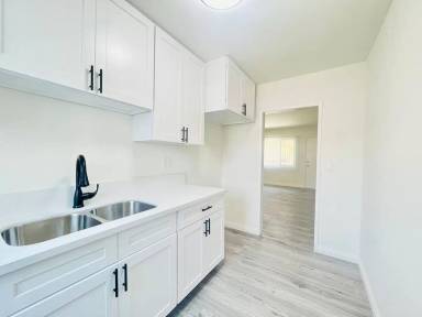 Main picture of 251 Loma Dr