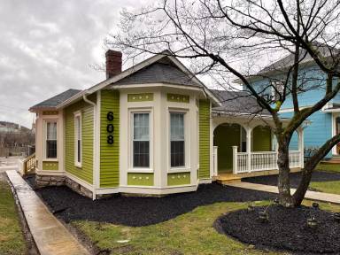 Main picture of 608 Taylor Ave