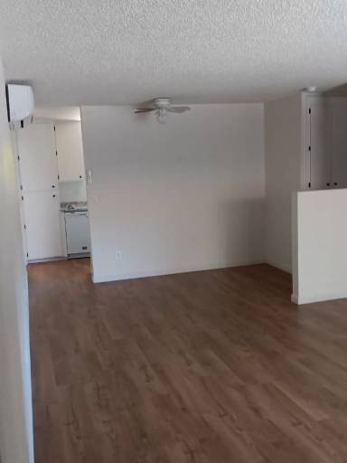 Main picture of 325 Collier Way