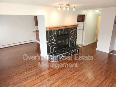 Main picture of 1810 Congress Cir