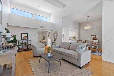 Main picture of 260 Cagney Ln