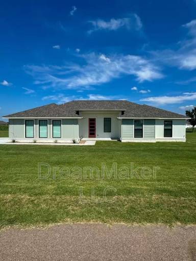Main picture of 5327 Lily Ln