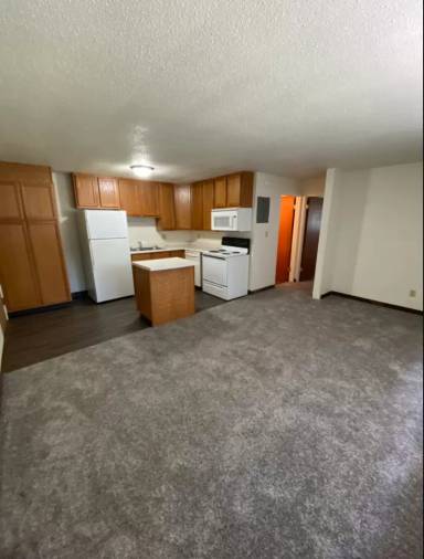 Main picture of 808 College St N