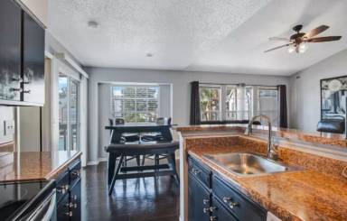 Main picture of 1019 S. Hiawassee Rd