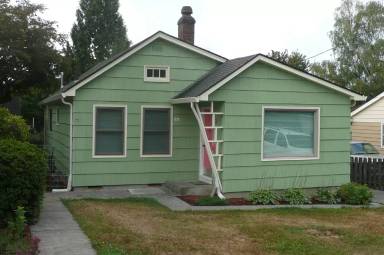 Main picture of 3926 SE Henderson St
