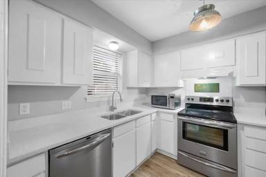 Main picture of 1095 Roaring Springs Rd