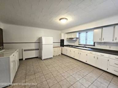 Main picture of 1212 Eynon St