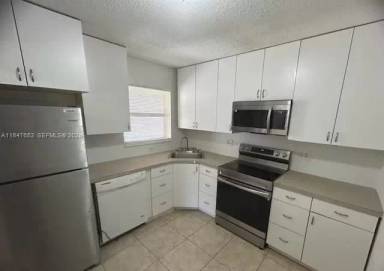 Main picture of 4729 NW 22nd St