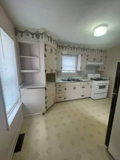 Main picture of 11257 Main St